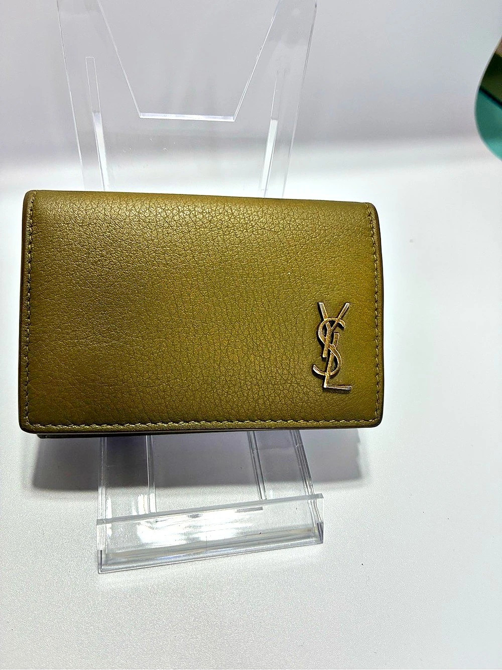 Saint Laurent Grain de Poudre Monogram Uptown Compact Wallet Green